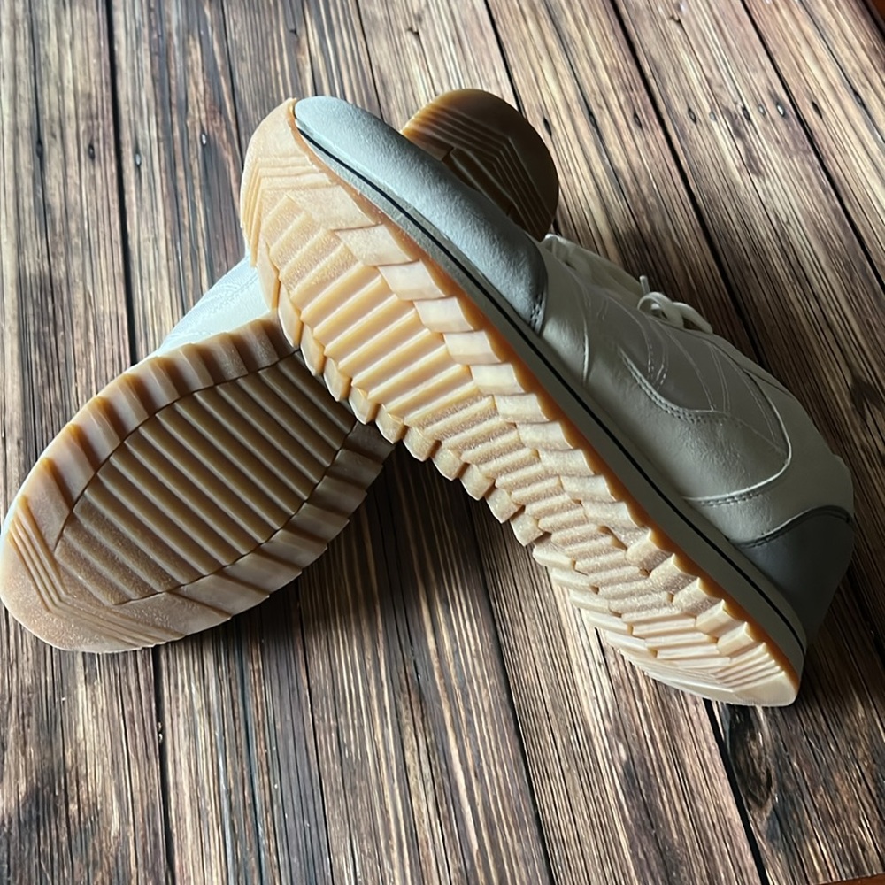 Goodfellow Men’s Cream & Gray Sneakers 12 - Picture 5 of 5